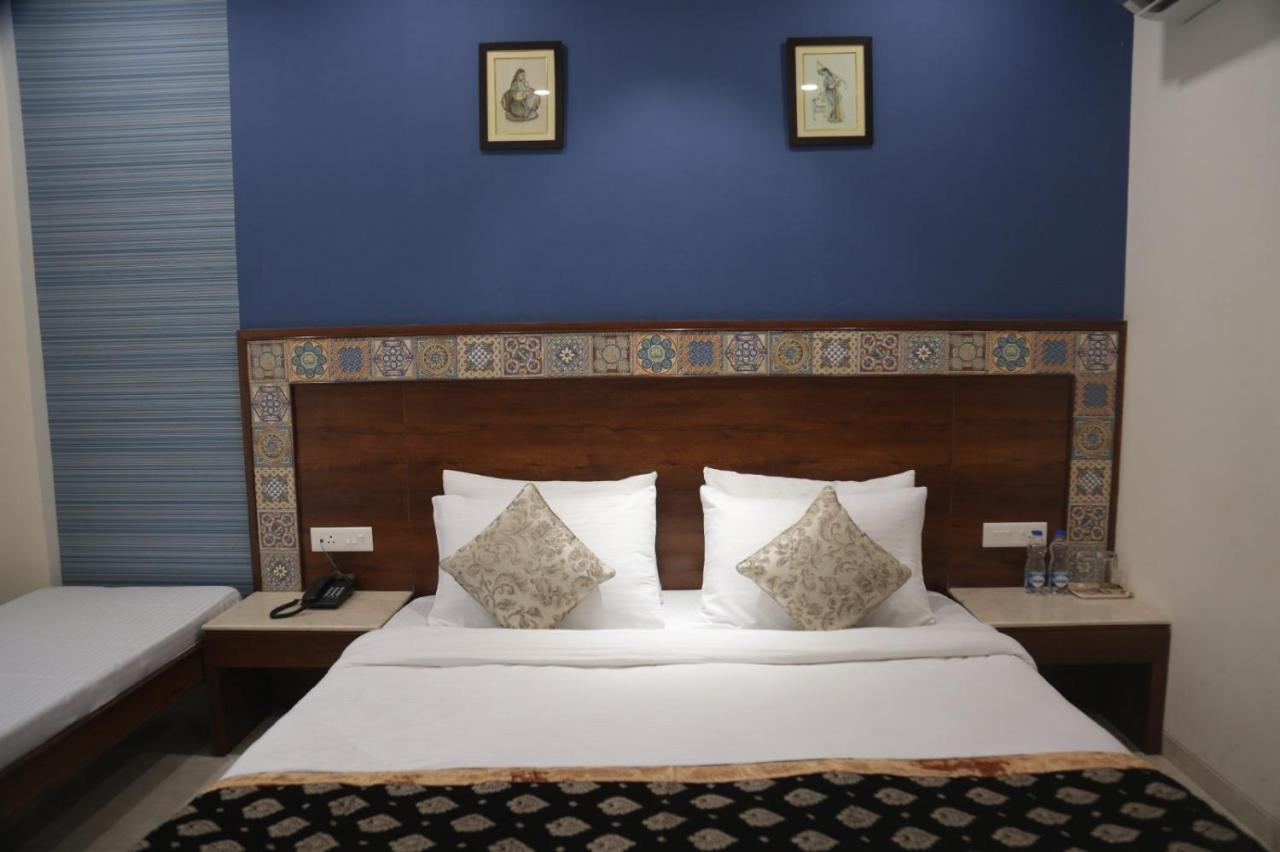 Executive Club Bareli Exterior foto