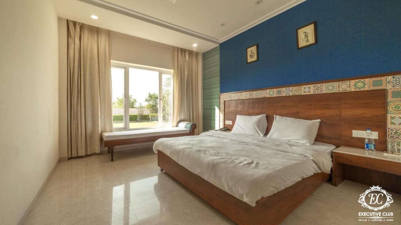 Executive Club Bareli Exterior foto