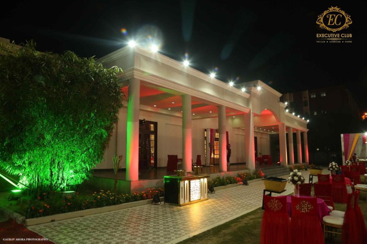 Executive Club Bareli Exterior foto